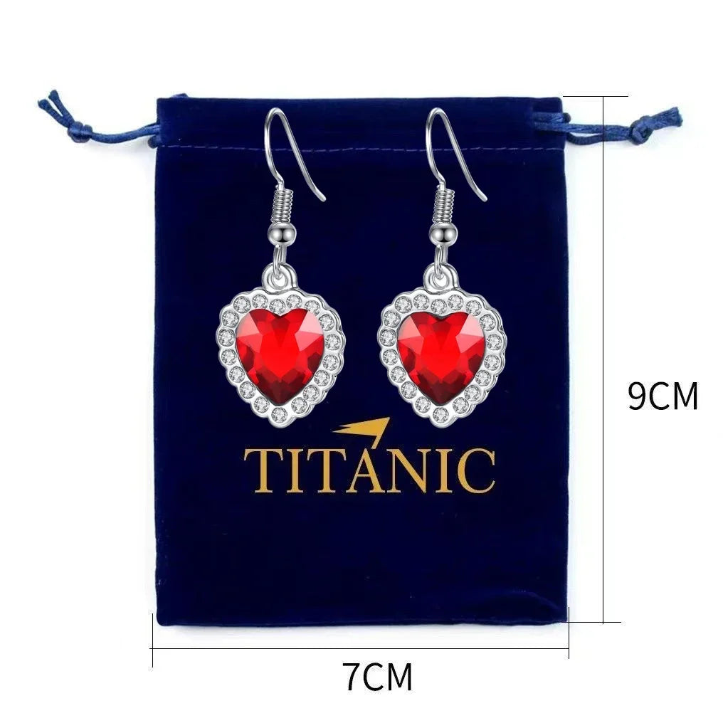 Titanic's Heart of the Ocean Necklace